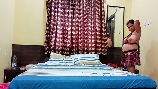 Hotel Room Me Bhabhi Ko Bula Kar Choda 
