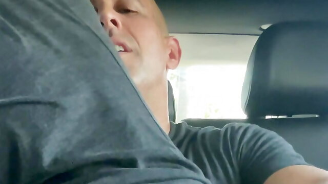 Sucking and Fucking in the back seat again 