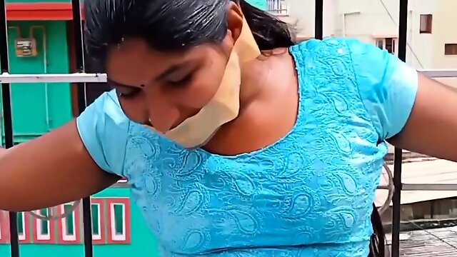 Outdoor bdsm punishment in te snow