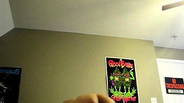 Smooth twink fucks daddy raw!