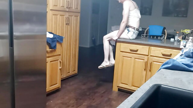 Pissing Teen, Self Pissing