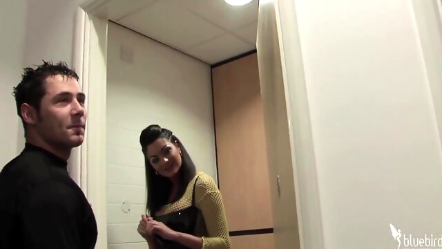 British Girls Lee Get Fucked In The Stall