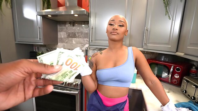 Ebony accepts good cash to turn that ass around for superb POV