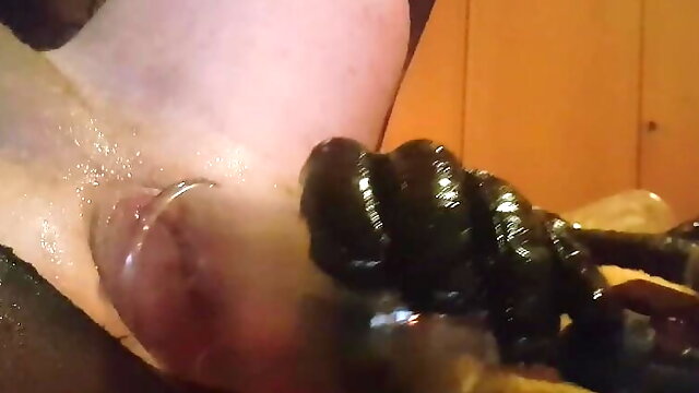 Black haired prolapse pumping