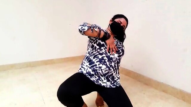 Do Ghat Piti Aj Dol Gayi Main Best Dance Mujra Pakistan