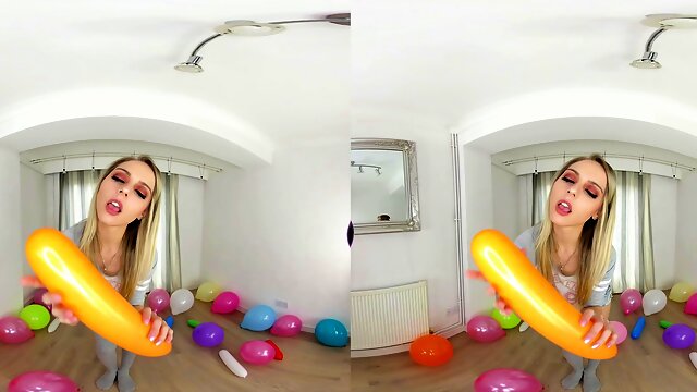 Balloon Popping - Chloe Toy