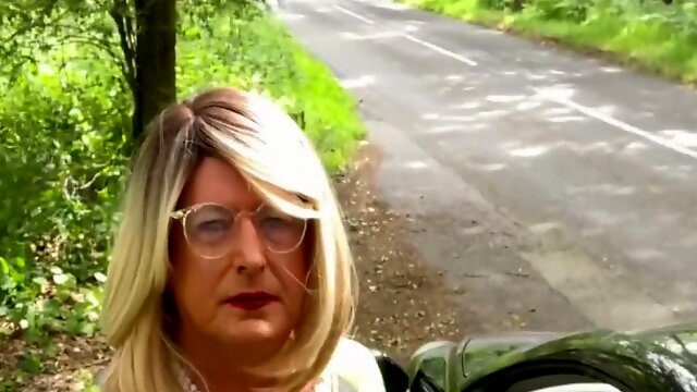 Amateur Crossdresser Kellycd2022 Peeing Her Little White Panties And Pantyhose On Her Afternoon Drive