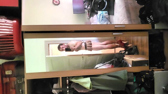 Who would like to fuck me