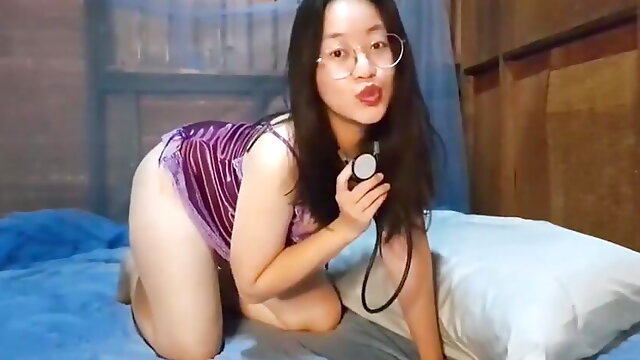 Sexy Asiatique Girl Blowjob Dildo