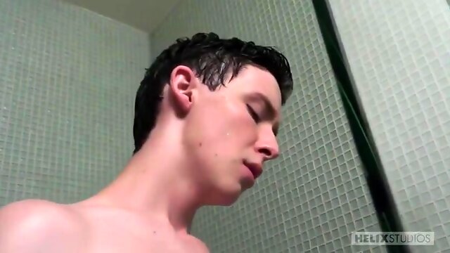 Gay Shower Solo