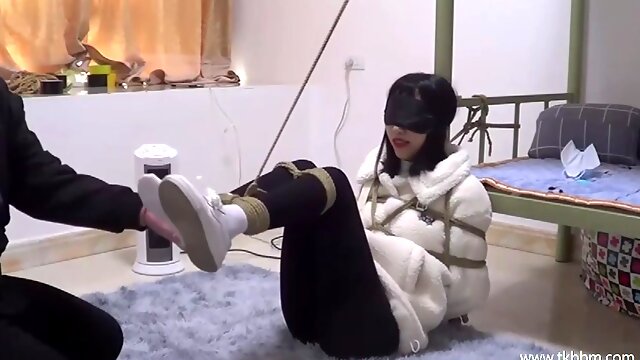 Chinese bondage and tickling in white socks