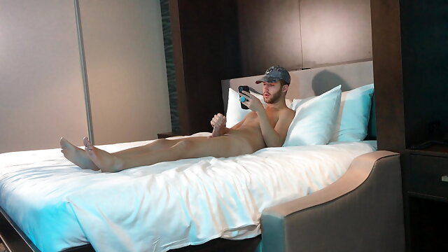 Jerking till HUGE CUMSHOT