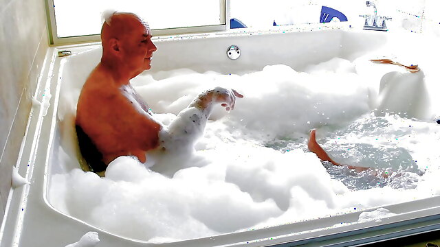 Hot Foamy Jacuzzi Sex with Garabas and Olpr