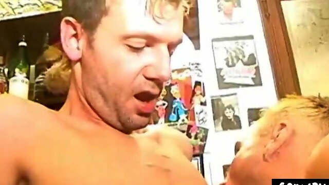 Schwuler Dreier Deutsch