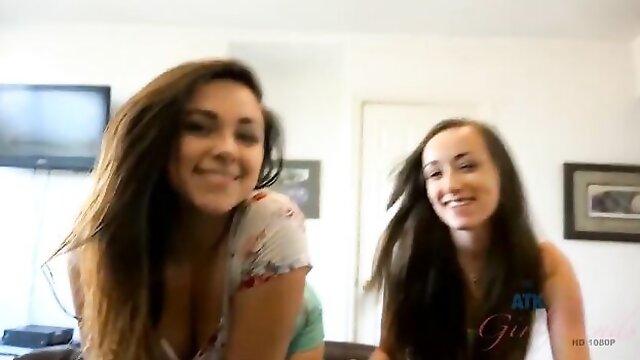 Atkgirlfriends Threesome, Zoey Foxx