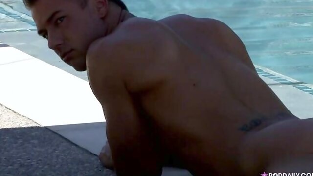 Rod Daily is showing off his wet ass and jacking off