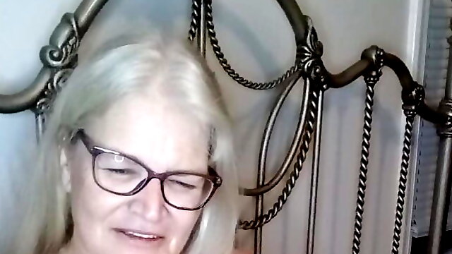 Granny Webcam Sex, Video Chat Sex, Granny Vee