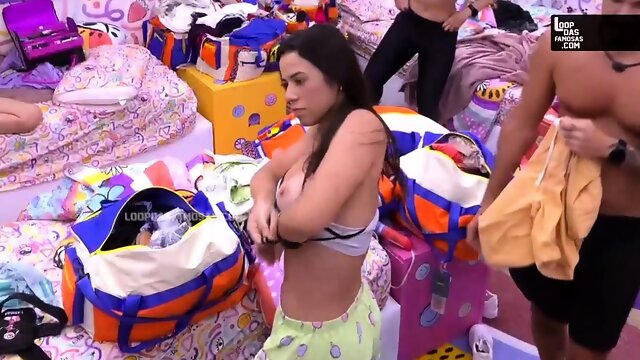 Czech Brunette Hidden Cam in Public Pool