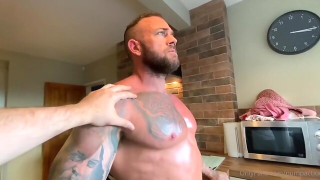 Muscle Man Gay