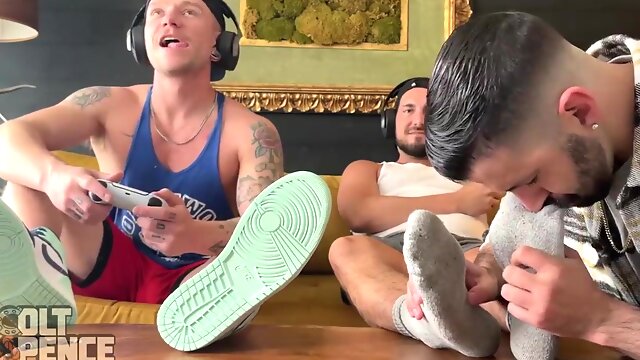 Colt Spence and Pal Derek Get After Gym Service Sesh from Nick Charms