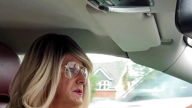 Amateur Crossdresser Kellycd2022 sexy milf Saturday afternoon  car drive out in white pantyhose sissy 