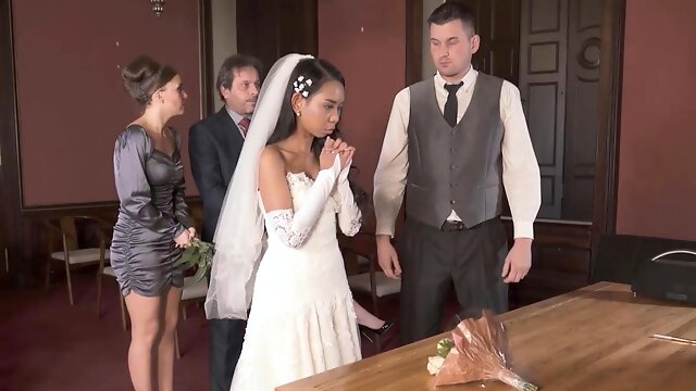 Couple starts fucking in front of the guests after ceremony