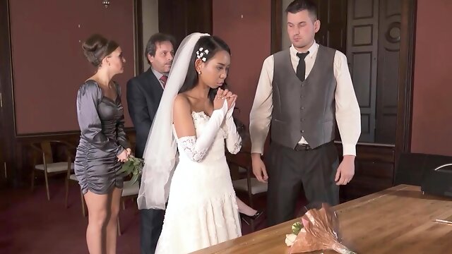 Couple starts fucking in front of the guests after wedding