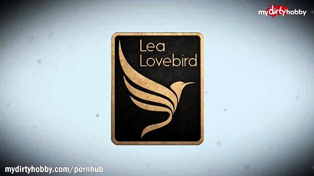 Lea Lovebird