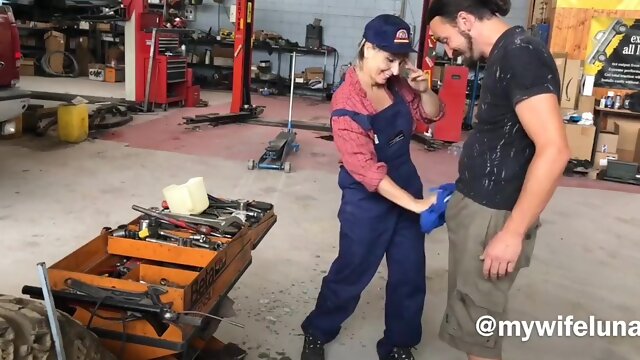 Mature mechanic lady prefers hot anal sex instead of paying for work.