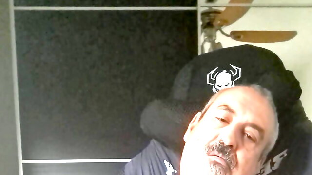 Morning Wank and Cum