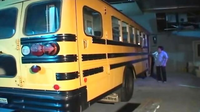 Dinky sucking lessons for glamour brunette Jenna Presley