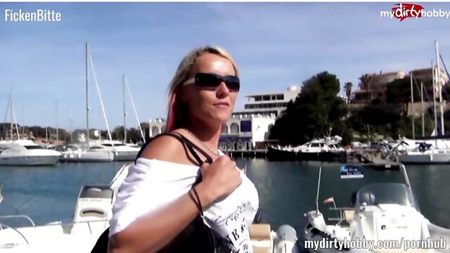 Womens blowjob scene by mydirtyhobby