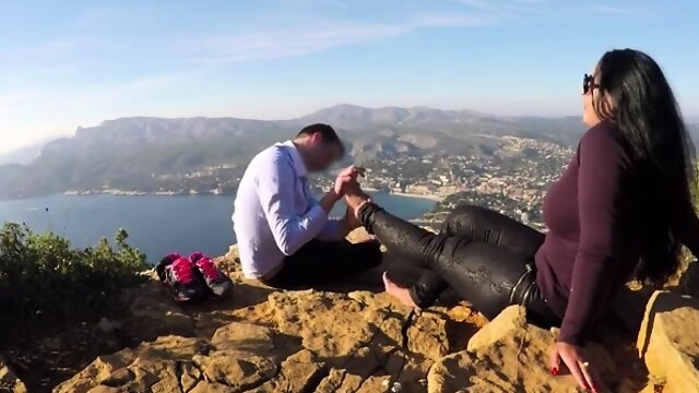 Mistress Ezada Sinn - Public foot massage with a view