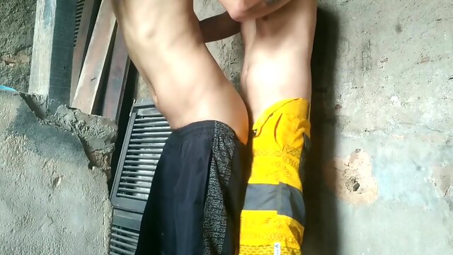 Meu Primo Me Comeu No Quartinho Da Garagem 6 Min With Miguel Trajano