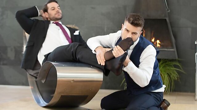 Allen King bending over for suited-up sexpot Papi Kocic