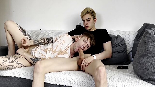 Blowjob To A Sweet Twink With A Big Dick Cumshot