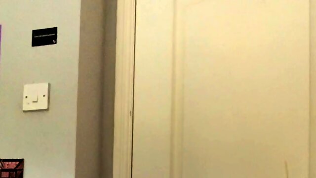 Amateur amali2015 flashing ass on live webcam