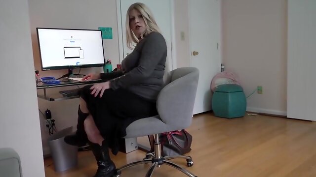 Tabithaxxx Training And Fucking My Secretary With Mag