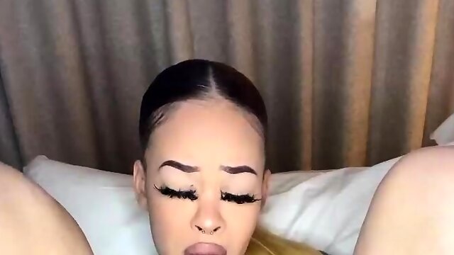 Zoe Simms Masturbation squirting hot juicy pussy xxx