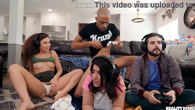 Sarah Arabic, Willow Ryder, and Dwayne Foxxx take turns getting down & dirty with the gamer girls