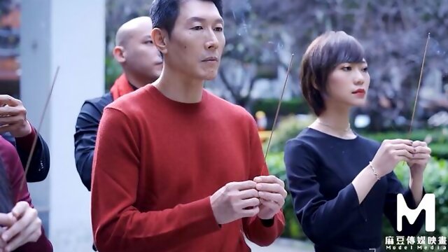 Japanese babes Su Qing Ge and Xia Qing Zi VS huge boners