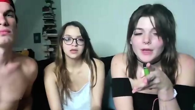 Chaturbate Threesome