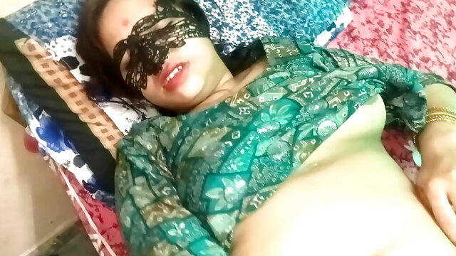 Mallu married step sis fucking with her step brother, cheating mallu wife enjoy with her step brother, mallu cheating wife sex