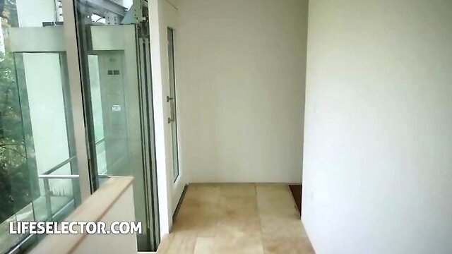 Alexis and Mias lesbian clip