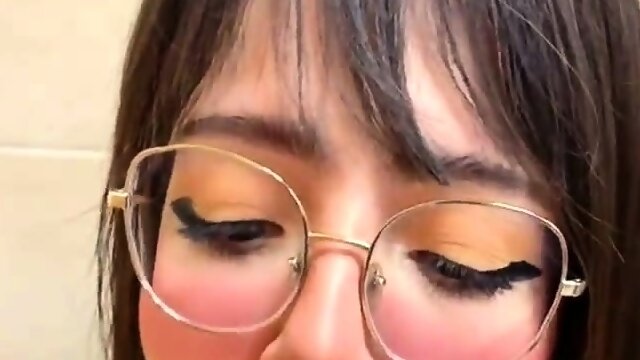 Outdoor Girl Handjob