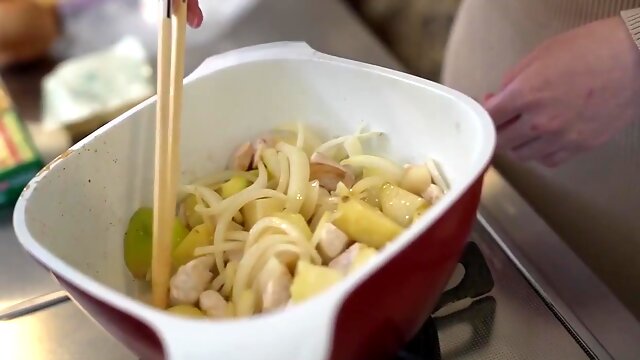 001btg-001 What Are You Eating Today? Curry