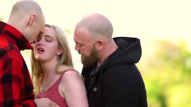 Charlieforde - Stray