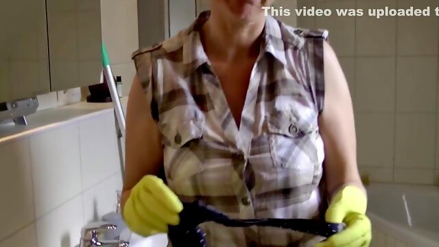 Fucked The Horny Cleaning Lady - This Is How Household Work Works