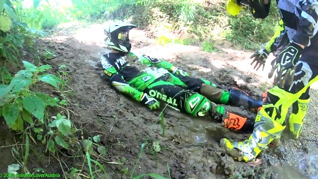 #1 MX-Gear-Wet-Mud with at11hours - Part 3 (mud)