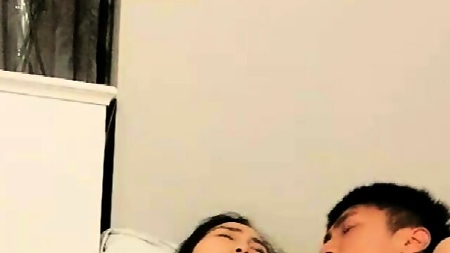 Amateur asian enjoys hardcore fuck in france